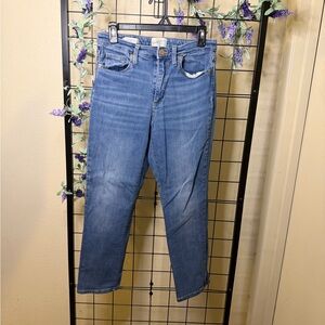 Universal Thread Women's Straight Leg Jeans in Blue